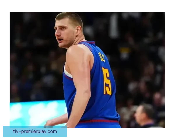 约基奇再问文班带书否赛场阅读